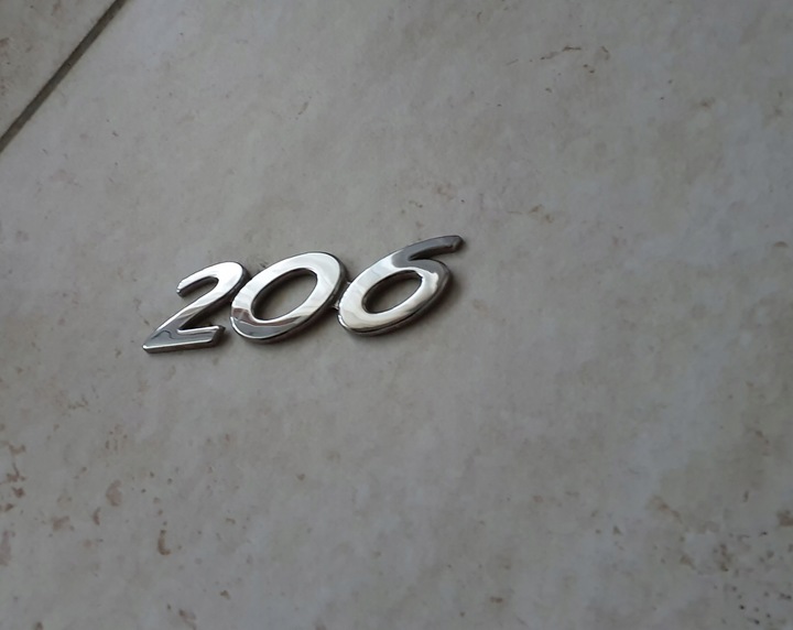 PEUGEOT 206 EMBLEMA TRASERA DE TAPA INSCRIPCIÓN 