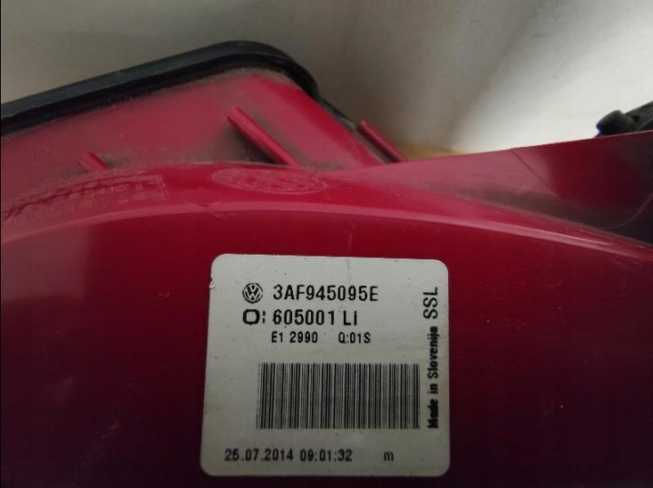 PHARE ARRIÈRE ARRIÈRE VW PASSAT B7 UNIVERSEL 3AF945 L+P