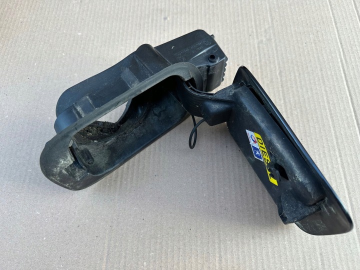 PEUGEOT 407 COUPÉ CLAPET GOULOTTE DE REMPLISSAGE CARBURANTS NOIRE