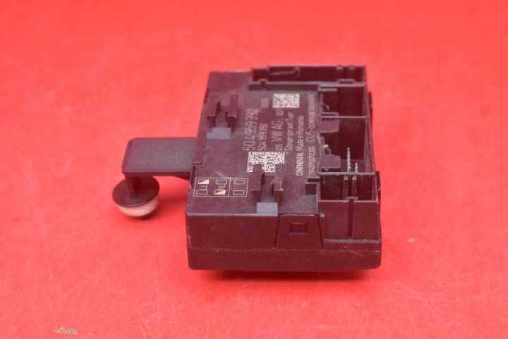 CONTRÔLEUR MODULE PORTES DROIT AVANT 5Q4959392 SKODA OCTAVIA 3 III 13-17