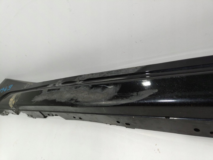 BMW M2 F87 MOULURE SEUIL DROITE 8062196
