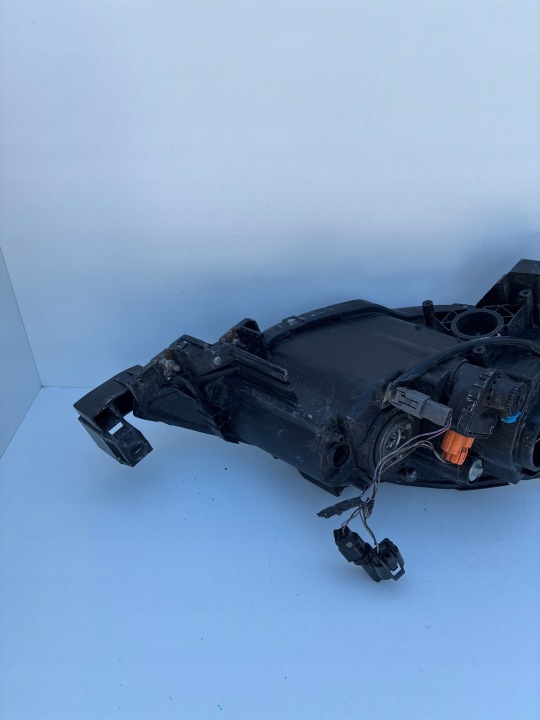 MAZDA 5 C235-51040 K2442 P4998L PHARE AVANT AVANT GAUCHE EUROPE