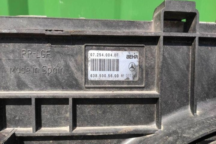 RADIATEUR EAU MERCEDES-BENZ V (638/2) 6385013401 2.0L GASOLINE 95KW 2003