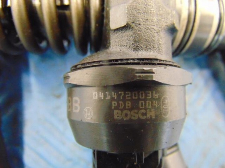 FORD GALAXY LIFT 1.9TDI INJECTEUR DE POMPE 0414720036 038130073AH