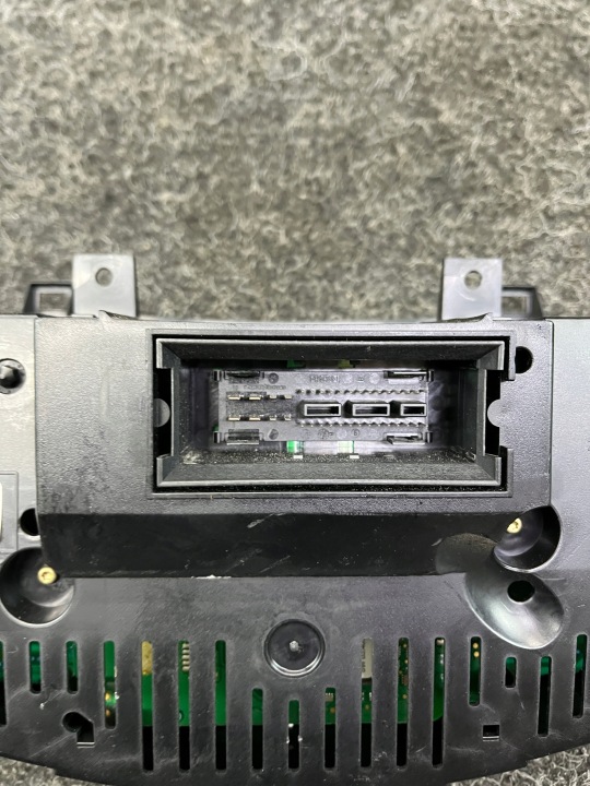 VW GOLF V 2.0 TDI COMPTEUR TABLEAU DE BORD 1K0920870L