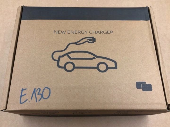 CHARGEUR VÉHICULE AUTO ELECTIC 8-16A 230V 3,5 KW SAEJ1772 TYP1 USA WALLBOX
