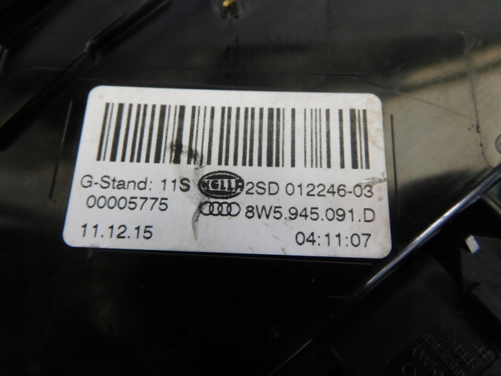PHARE GAUCHE ARRIÈRE DANS AILE AUDI A4 B9 8W BERLINE USA 8W5945091D