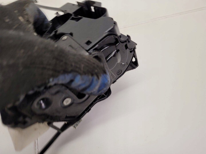 SERRURE DE PORTE AVANT GAUCHE CÔTÉ RENAULT MEGANE 4 2018 805034436R