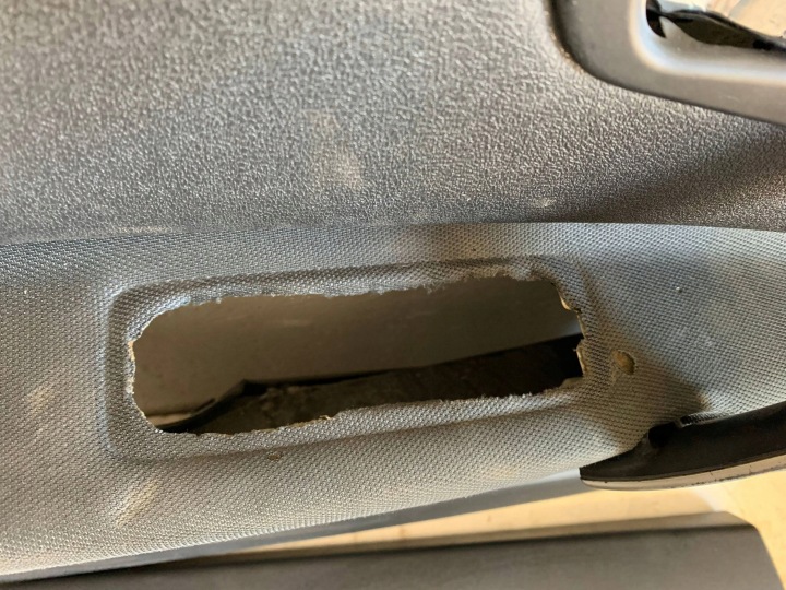 GARNITURE COLLECTEUR PORTES DROIT AVANT NISSAN NV200