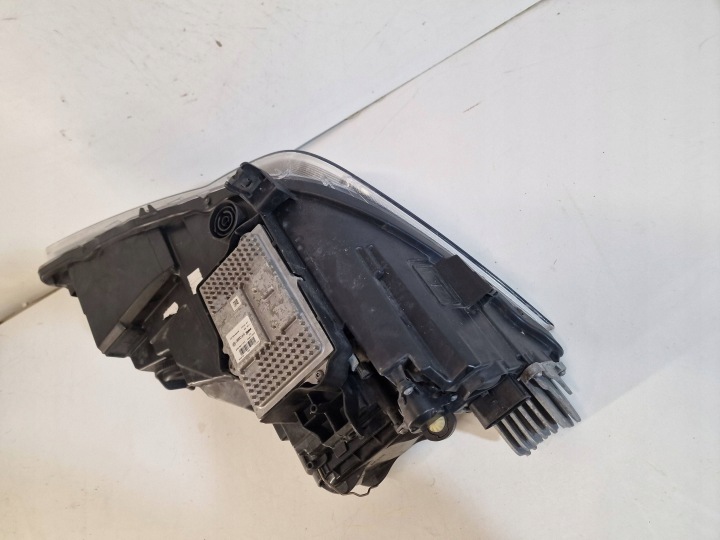 SEAT LEON III 3 PHARE AVANT COMPLET LED GAUCHE AVANT 5F1941007B