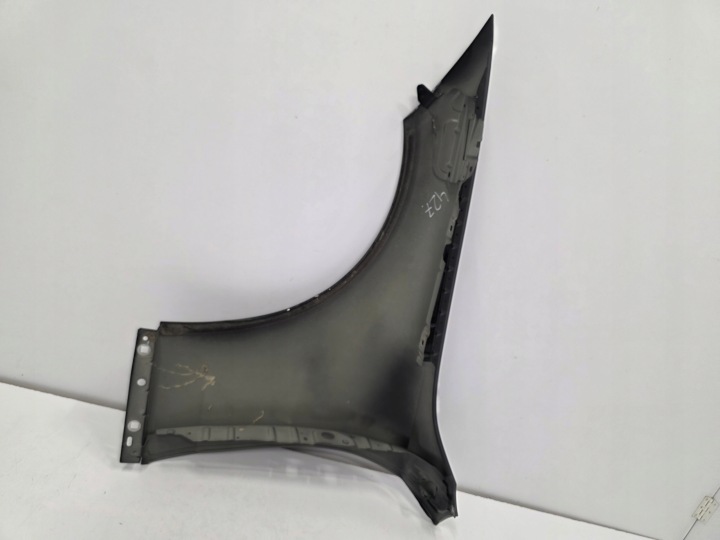 AILE AVANT AVANT DROIT MERCEDES C-KLASA W206 A2068810200