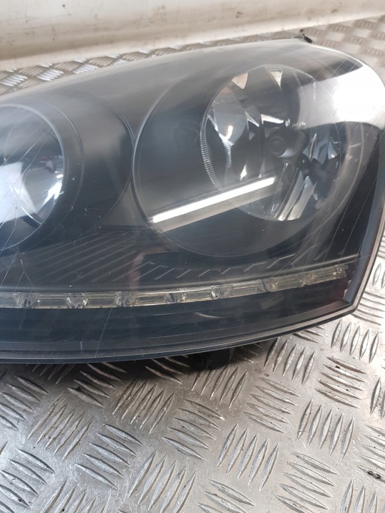 PHARE GAUCHE AVANT 1EG24700701 VW GOLF V 04R EUROPE