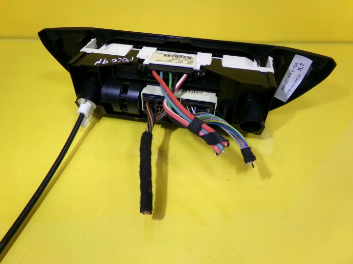 PANNEAU COMMANDE CONDUIT D'AIR CLIMATISATION VOLKSWAGEN POLO IV 6Q0820045E NR158