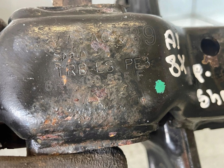 POIGNÉE FIXATION BOÎTE DE VITESSES 1.6 TDI AUDI A1 8X 6R0199555F