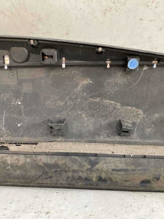 PEUGEOT 3008 II 2 16- MOULURE PORTES DROIT ARRIÈRE 9811403377