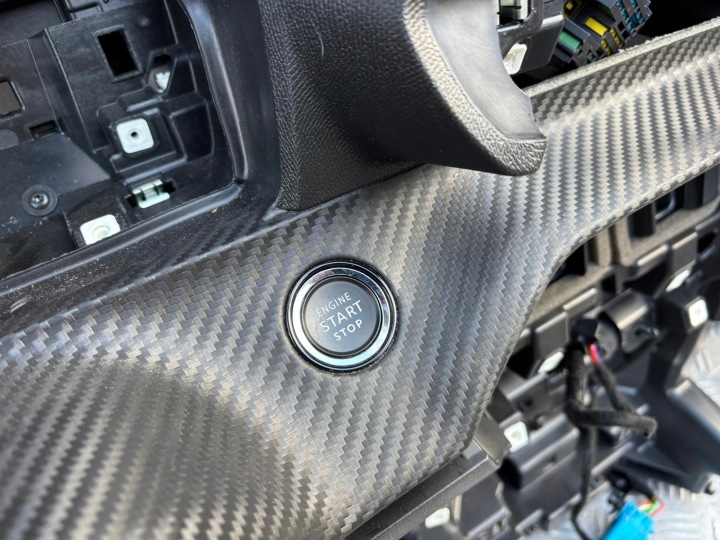 PEUGEOT 208 II E-208 CONSOLE COUSSINS AÉRIEN COURROIES EUROPE GT CUIR NITKA