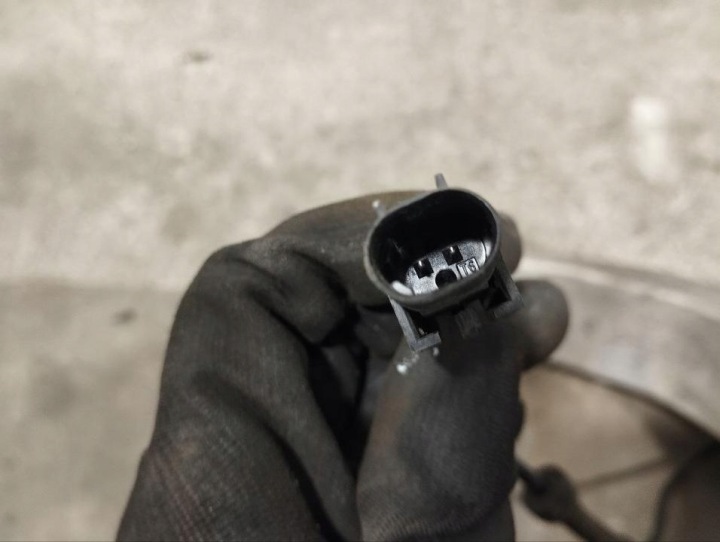 CHÂSSIS ROULEMENTS ROUES MASERATI LEVANTE 2019 AVEC AVANT AVEC GAUCHE 06701068730