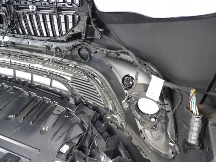 PARE-CHOCS AVANT AVANT MERCEDES GLA 247 W247 VERSION 6XPDC RADAR HALOGÈNES