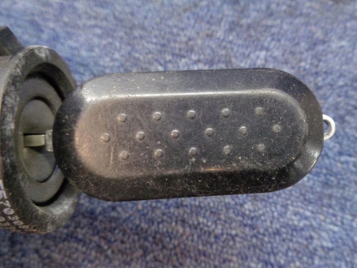ORDINATEUR CONTACTEUR D'ALLUMAGE FUSIBLE FIAT 500L 1.3 16V M-JET 2012-