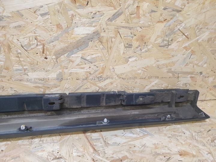 RANGE ROVER VELAR L560 MOULURE SEUIL DROITE HK83-101D56-B