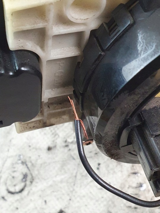 COMMUTATEUR COMPOSITE HYUNDAI MATRIX 01R. OE 9340017250