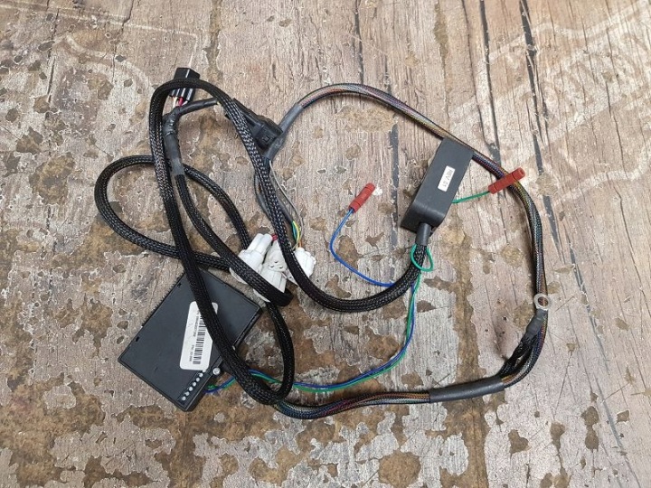POWER COMMANDER 5 DYNOJET 22-006 YAMAHA YZF R1 2009-11R