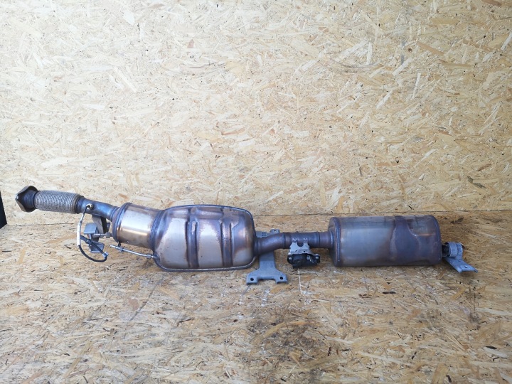 MERCEDES A-KLASA W177 SILENCIEUX CATALYSEUR 1.3 HYB A2474911300 A2474911300