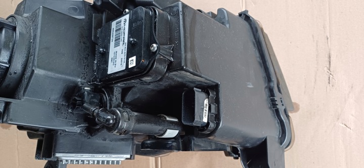 PHARE JEEP GRAND CHEROKEE LIFT T77630B 68289239AE GAUCHE