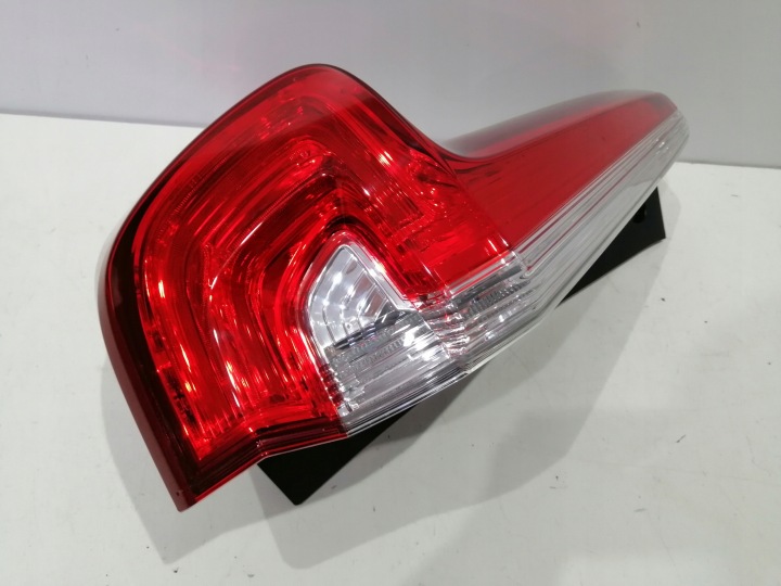 PHARE GAUCHE ARRIÈRE ARRIÈRE HONDA CR-V V 16-