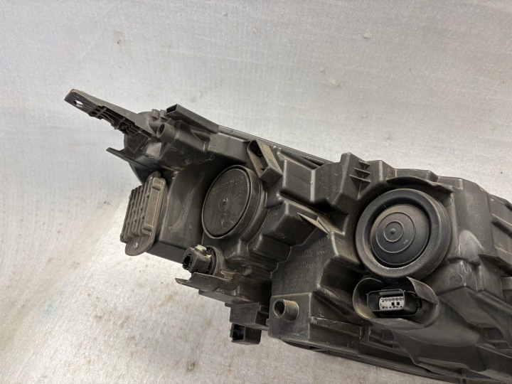 PHARE GAUCHE AVANT FORD KUGA MK3 LED