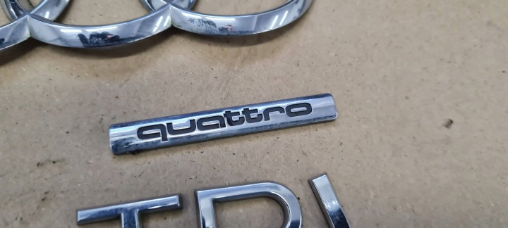 A5 8T LIFT EMBLÈME INSIGNE INSCRIPTION COUVERCLES DE COFFRE COUVERCLES DE COFFRE ARRIÈRE SPORTBACK 8T8853742B