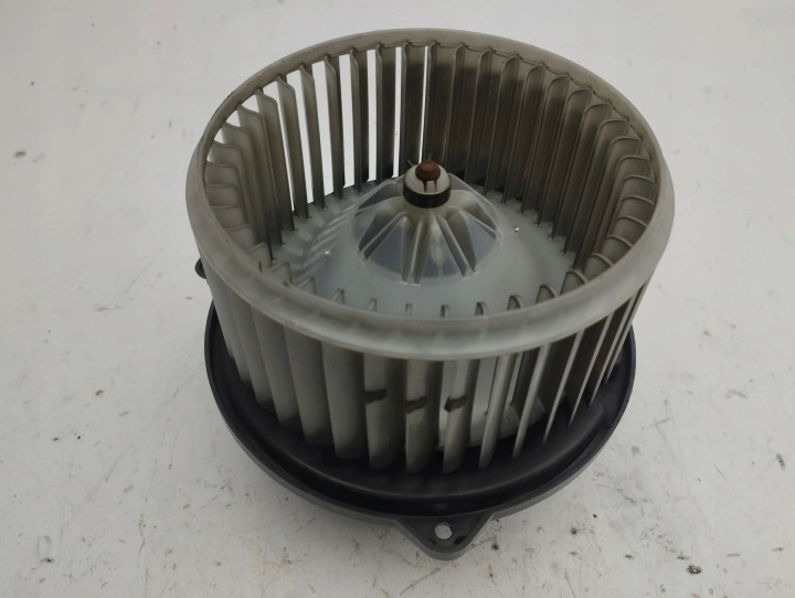 TOYOTA COROLLA VERSO AR10 2005 VENTILATEURS