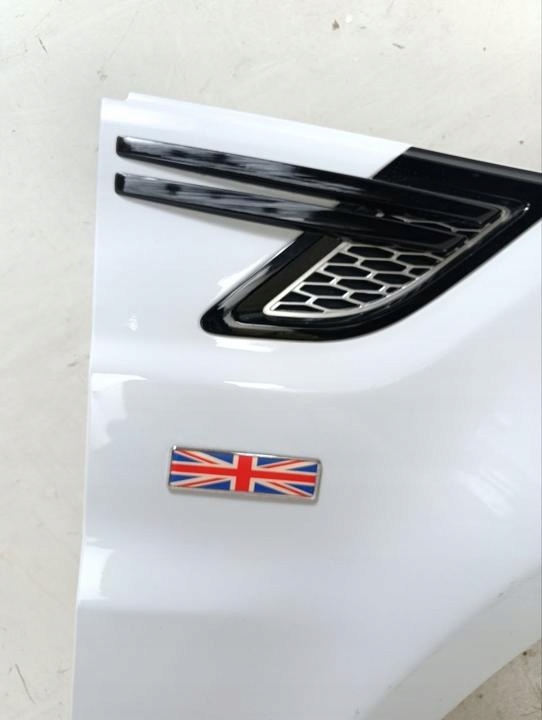 LAND ROVER AILE AVANT DROIT LR061823