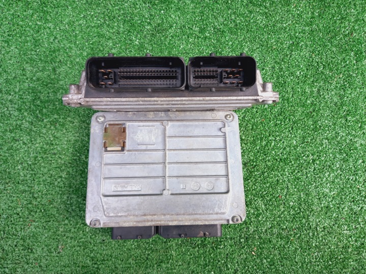 SKODA OCTAVIA I ORDINATEUR CONTRÔLEUR MOTEUR 06A906033K 5WP4003902 5WP4003903
