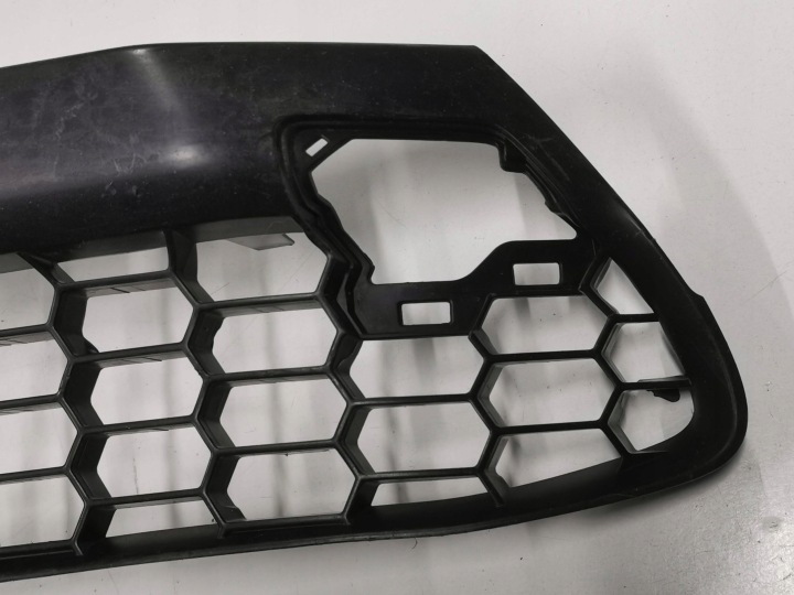 CALANDRE GRILLE CENTRALE INFÉRIEURE PARE-CHOCS AVANT LEXUS NX 2.033
