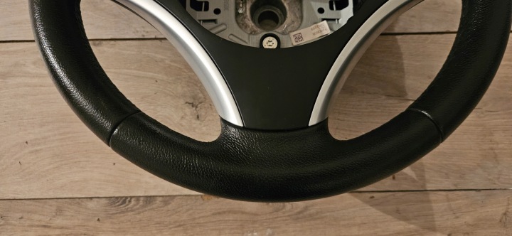 VOLANT CUIR MULTIFONCTION SPORT BMW E87 E81 E84 E90 E91