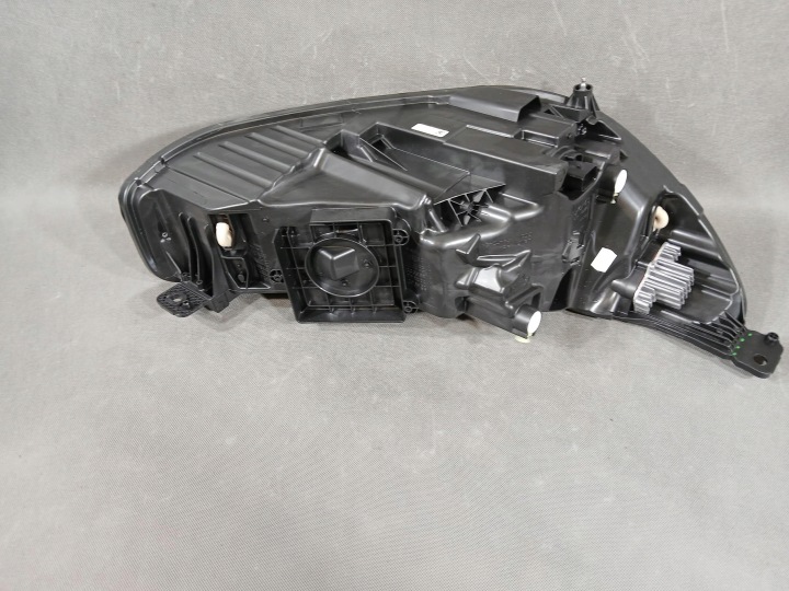 FORD FOCUS MK4 LIFT 22- PHARE GAUCHE AVANT AVANT COMPLET LED ORIGINAL