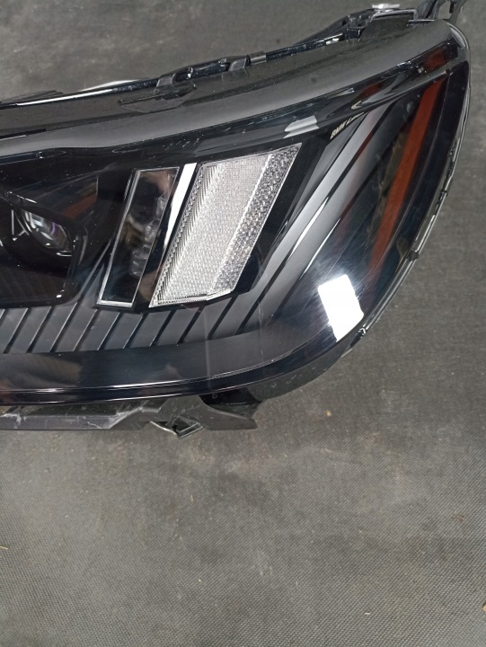 PHARE AVANT GAUCHE DROITE BMW IX I20 LED AHL SHADOWLINE 5B65685 5B65686