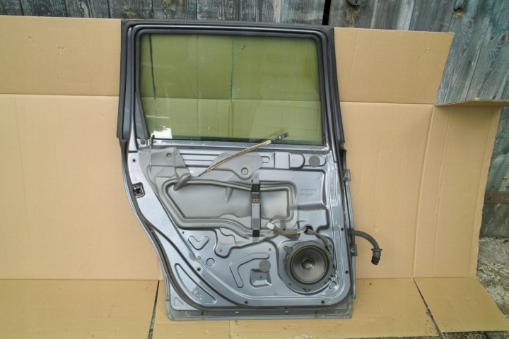 VOLVO V70 II GAUCHE PORTES GAUCHE ARRIÈRE COMPLET 455-46