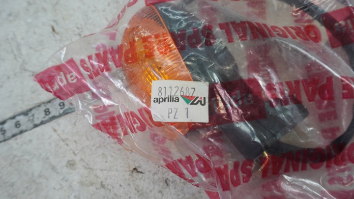 L144 APRILIA AF1 125 CLIGNOTANT OEM PEAGSO 650 NEUF