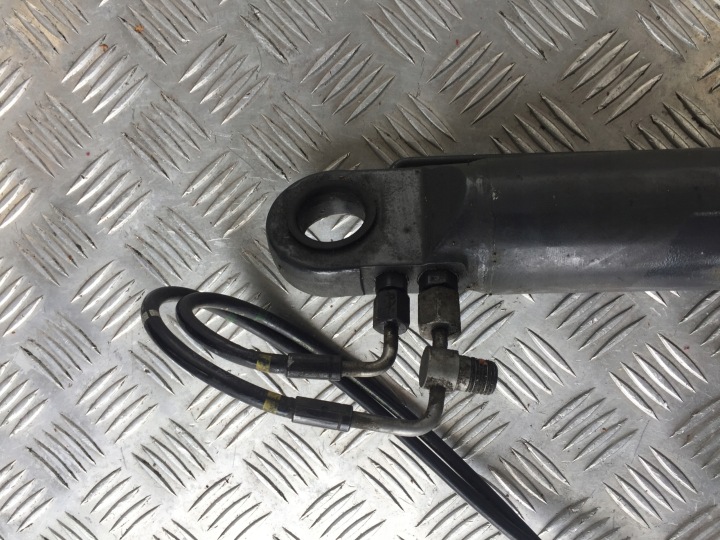 SERVOMOTEUR ÉLÉVATEUR CABINES SCANIA R/S NTG 2567558