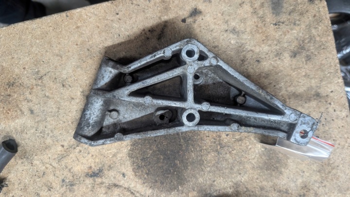 VW GOLF 1 CABRIO POIGNÉE 053145515 POMPE SUPPORT