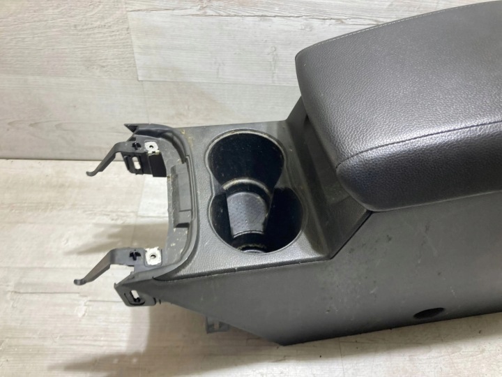 SEAT ATECA 2018 ACCOUDOIR TUNNEL
