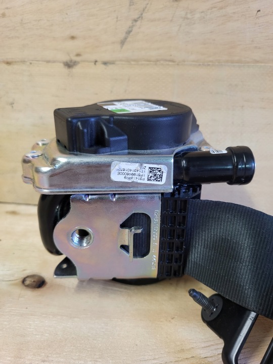 CEINTURE DE SÉCURITÉ DROIT AVANT AVANT OE 619857500, 31418479 VOLVO V40 II