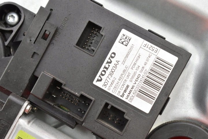 ÉLÉVATEUR VITRES DROIT AVANT EUROPE 8679979 VOLVO C30 06-09
