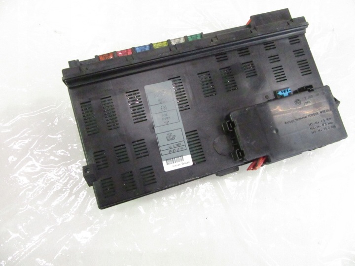 BOÎTE FUSIBLES DISTRIBUTEUR COURANT BMW E53 X5