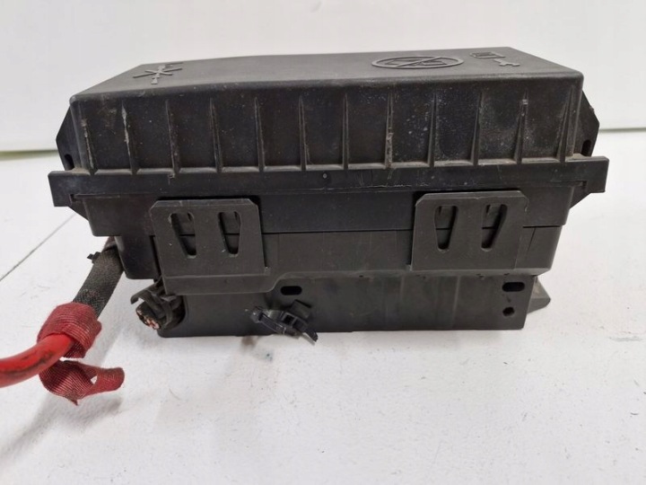 OPEL ASTRA 4 IV J BOÎTE FUSIBLES MODULE FUSIBLE 13403357 13368639
