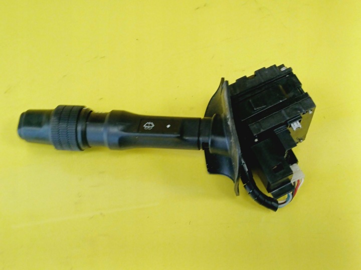 MANETTE COMMUTATEUR ESSUIE-GLACES LANCIA DELTA NR472