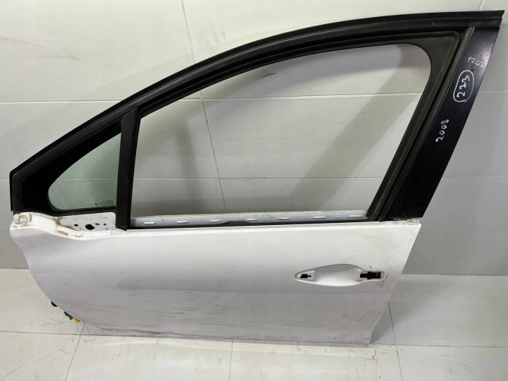 PORTES AVANT GAUCHE CÔTÉ PEUGEOT 2008 RESTYLAGE 2018