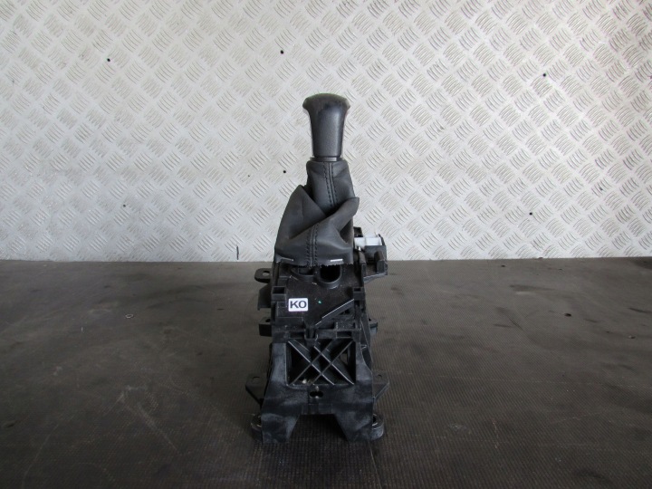 CRIC VITESSE AUTOMATE TOYOTA COROLLA E21 19-23R 75G588-LHD